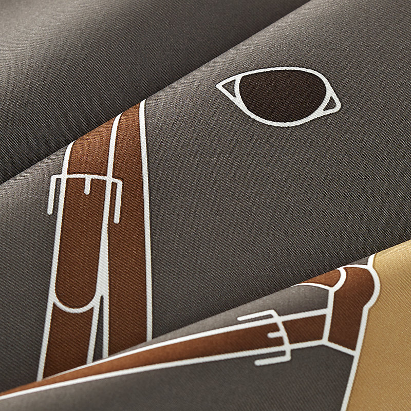 ポケットチーフ 《ドゥ・プロフィル》 | Hermès - エルメス-公式サイト